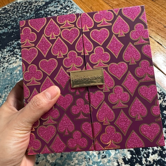 Brand New Estee Lauder Casino Royale Plum Lips - Picture 8 of 9